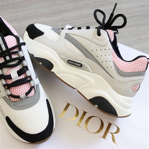 Buy and Sell Dior Sneakers .